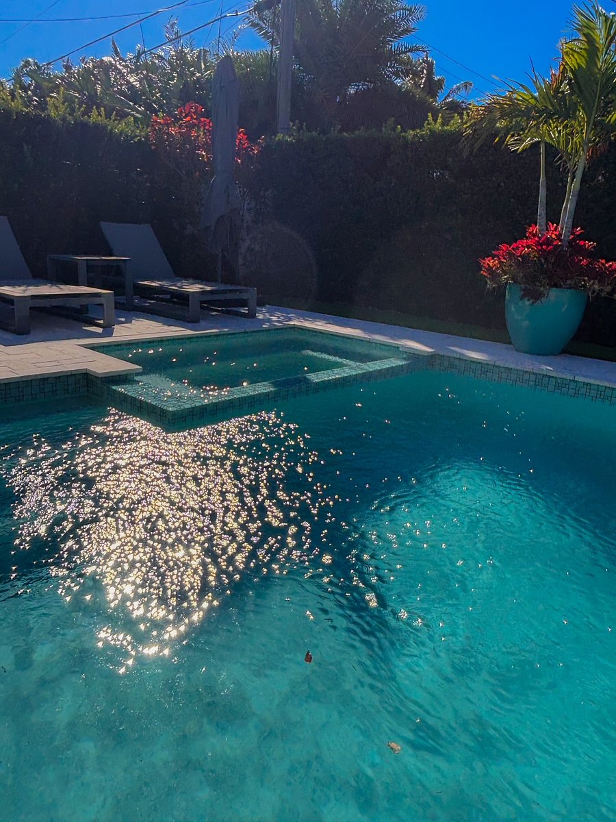 Pool & Spa