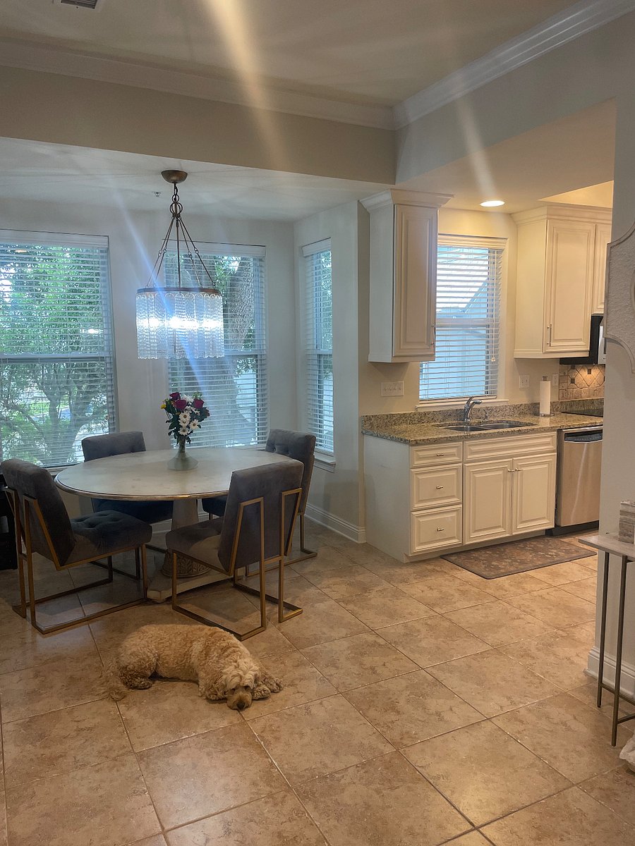 kitchen/dining