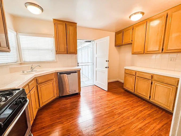 Furnished Finder property 968864_1 photo 9