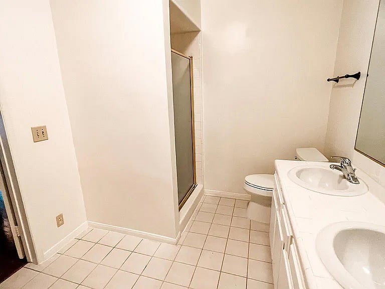 Primary Bedroom Bathroom