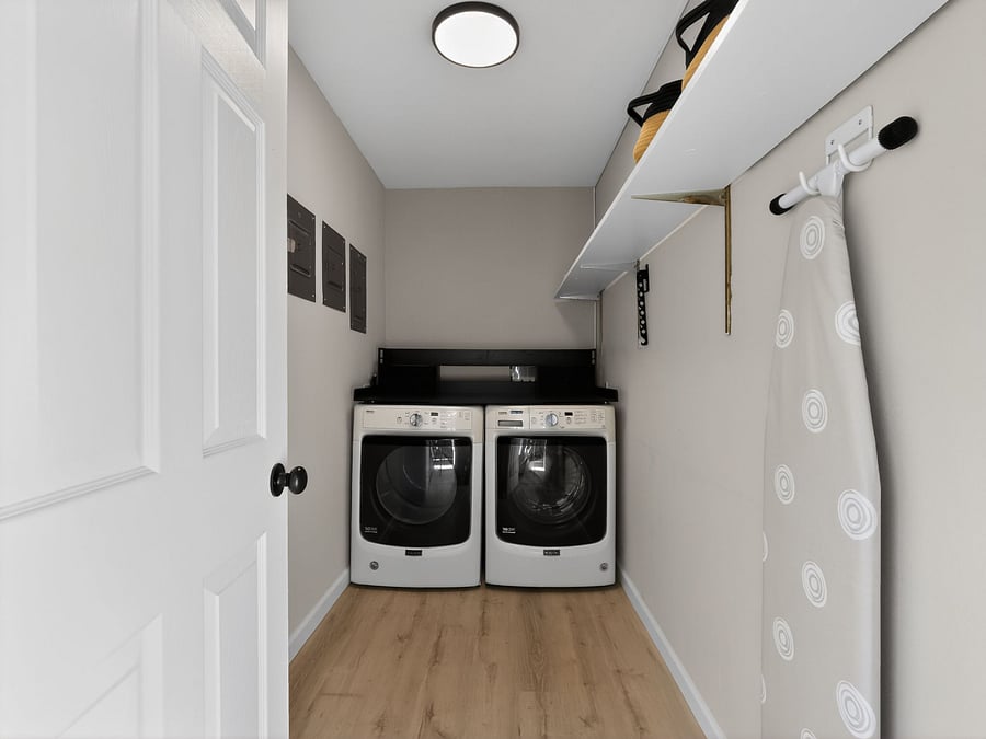 1st floor / washer and dryer