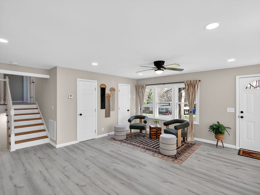 1st floor / second living room space / reading area 