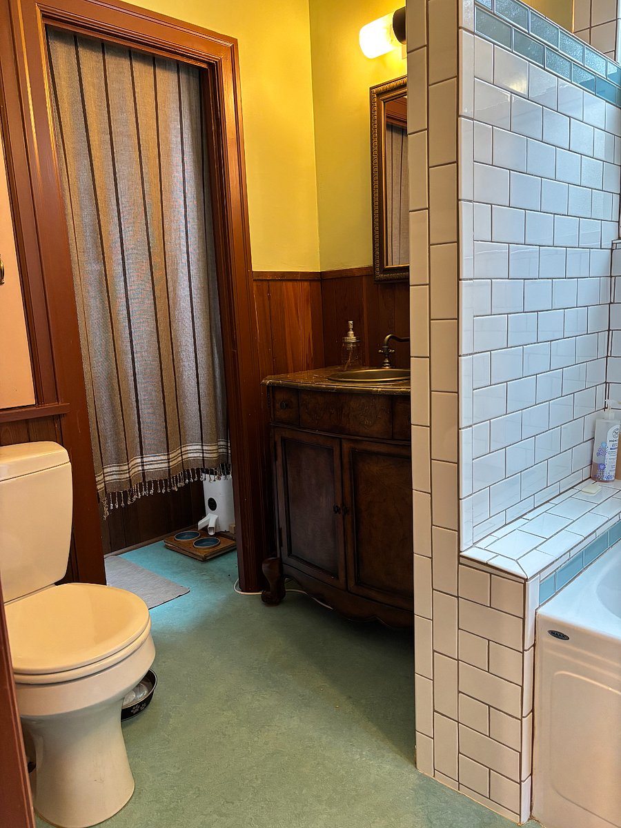 Your full bathroom right off the bedroom