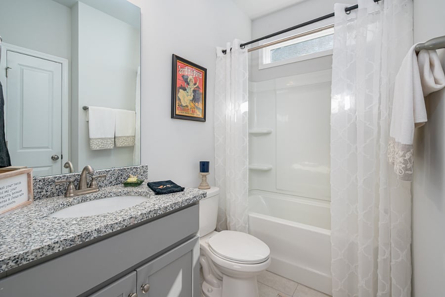 Downstairs full bathroom