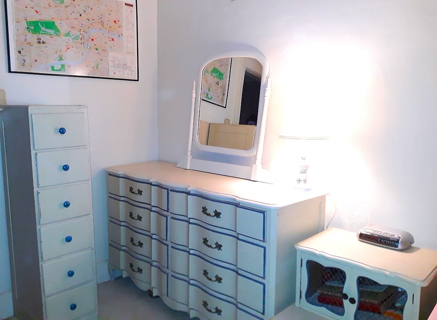 Room Available starting March 27
