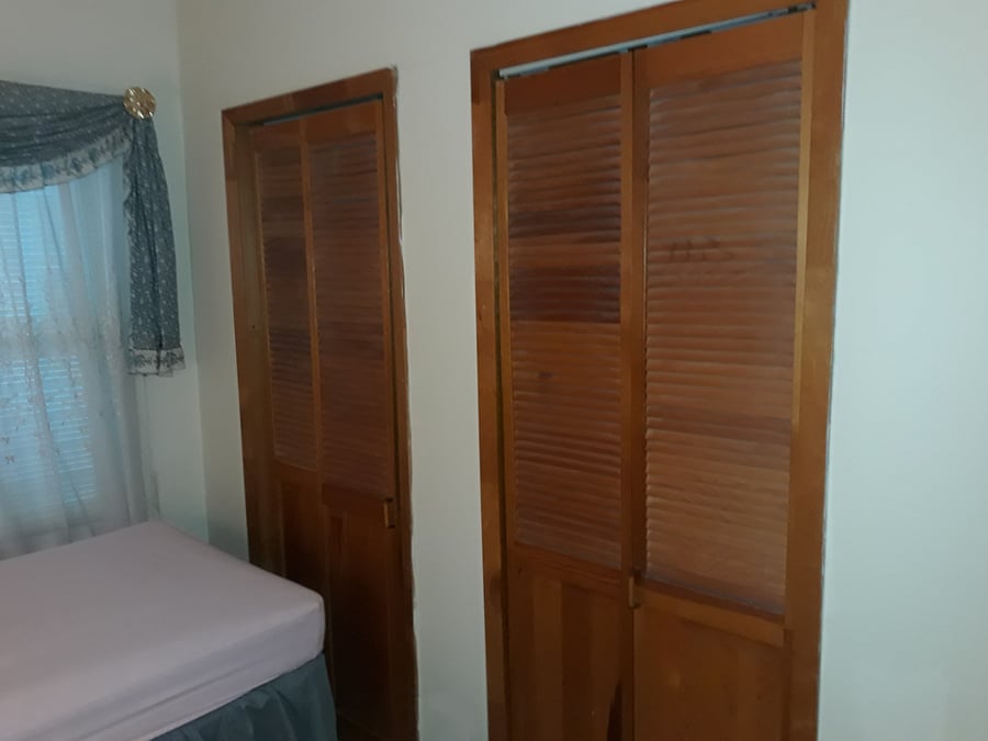 Room Available starting March 27