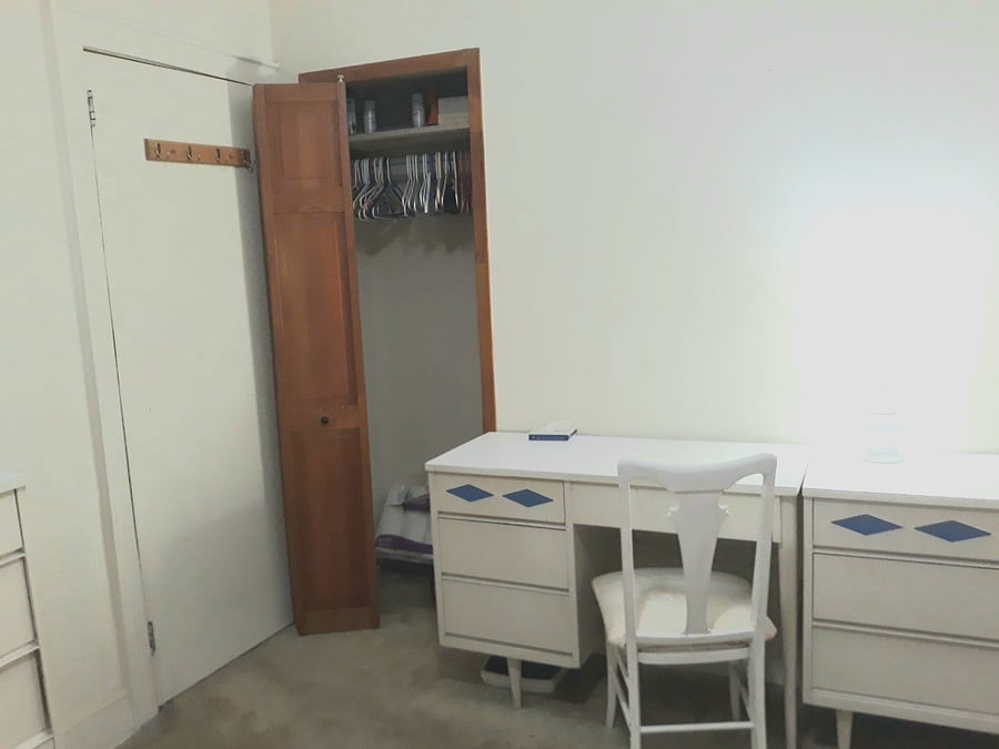 Furnished Room Available 2026
2 dressers, Desk, Nightstand, Twin bed, Closet
