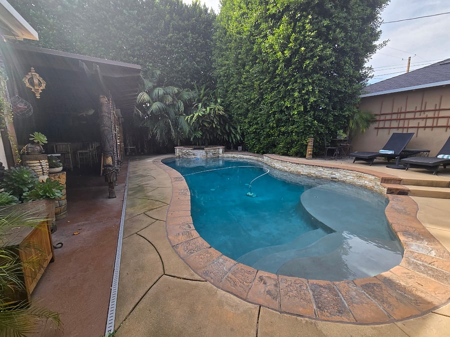 Pool and Jacuzzi we will start heating the pool in May