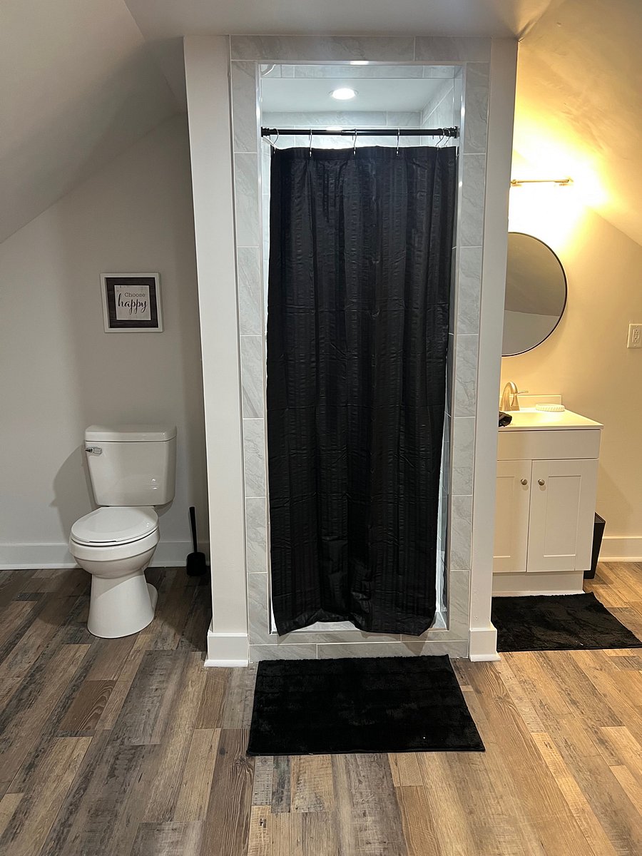 Upstairs Bathroom