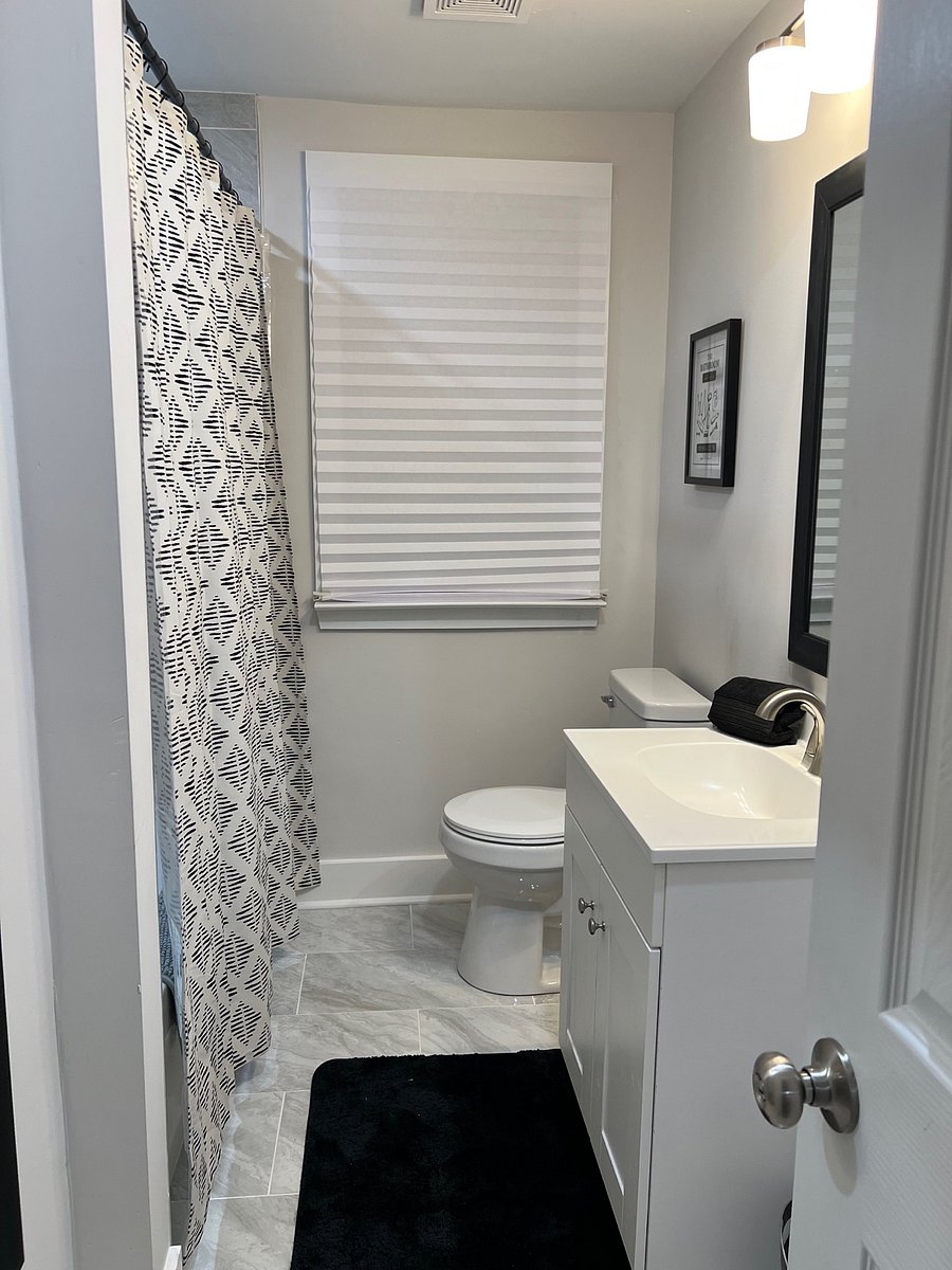 Downstairs Bathroom