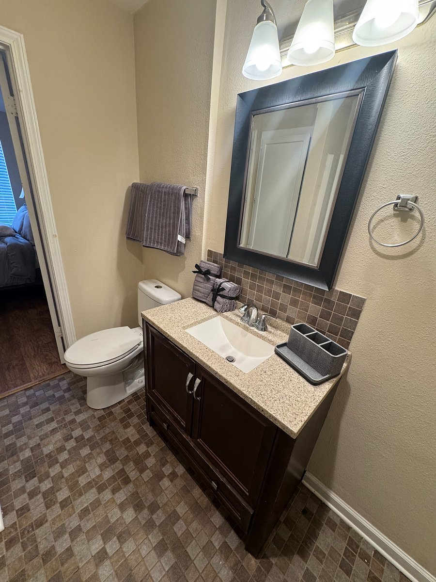 Furnished Finder property 969012_2 photo 9