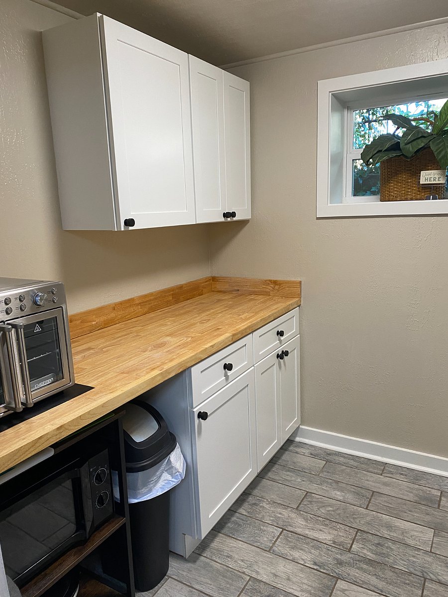 Toaster/Convection Oven & Single Burner Cooktop cover all the cooking basics.