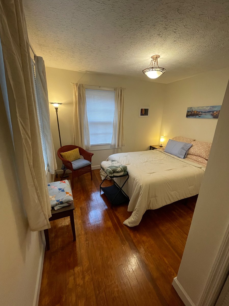 Front bedroom