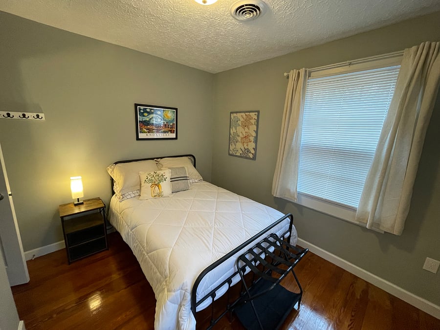 Back bedroom