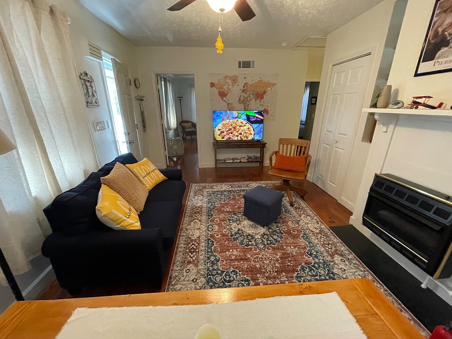Front room / combined living and dining room.