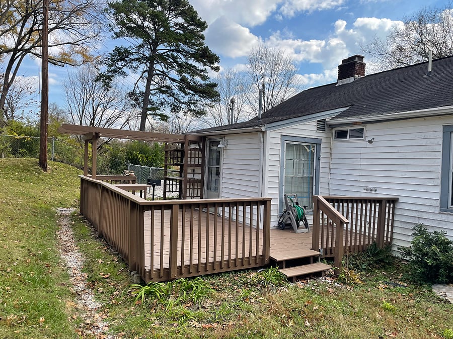 Back deck with outdoor shower/rinsing area in Winter.