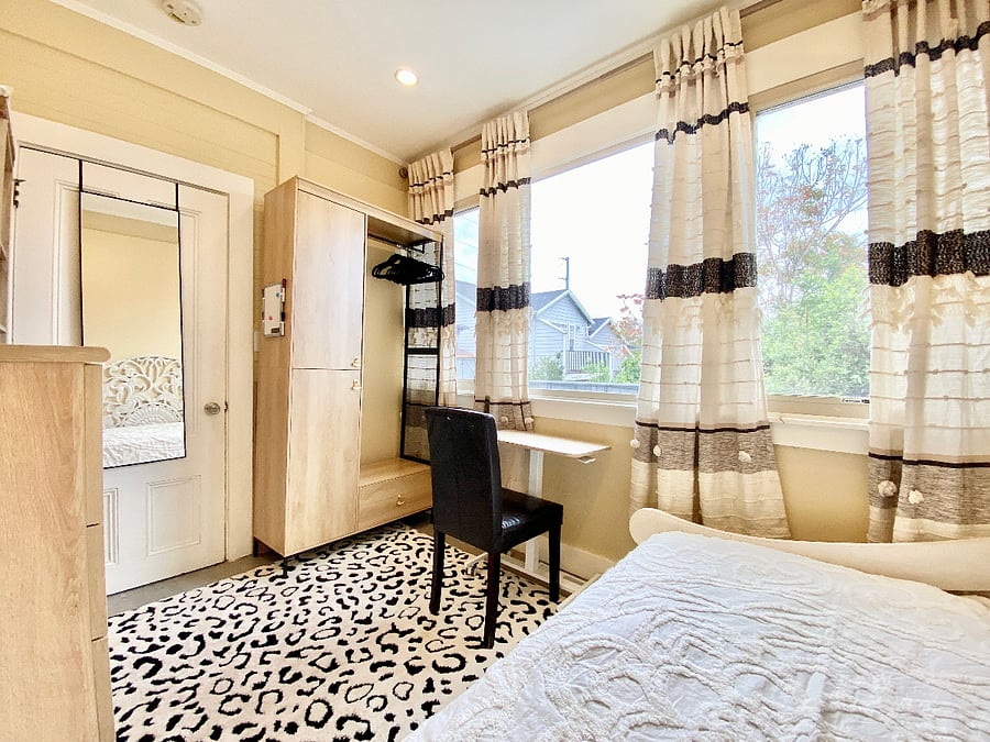 2A - Sun Retreat, $920 rent, $125 Utilities and services