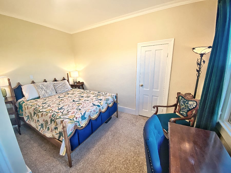 3B - The Victorian Room, $1070 rent, $125 Utilities + Services
