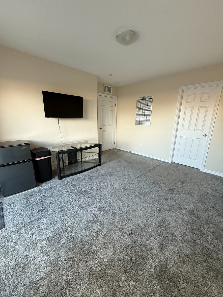 1st Floor Living Room