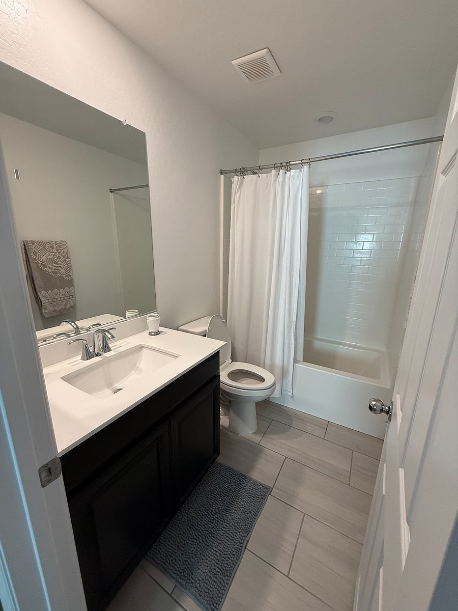 2nd Floor Tenant Private Bathroom