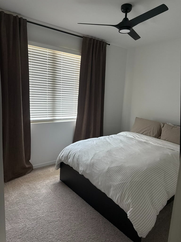 Guest Room 1g