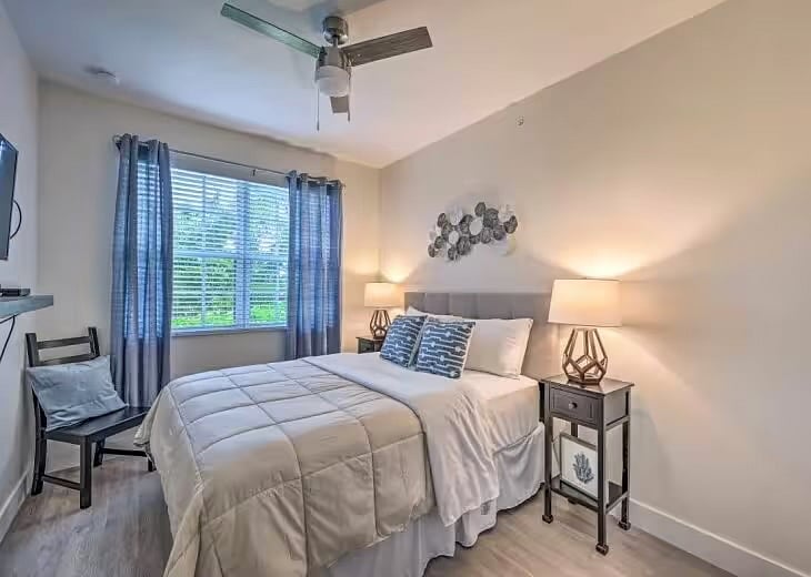 Queen Bedroom