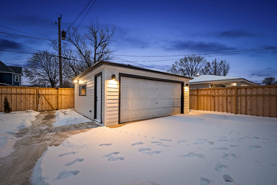 2.5 Car Garage
