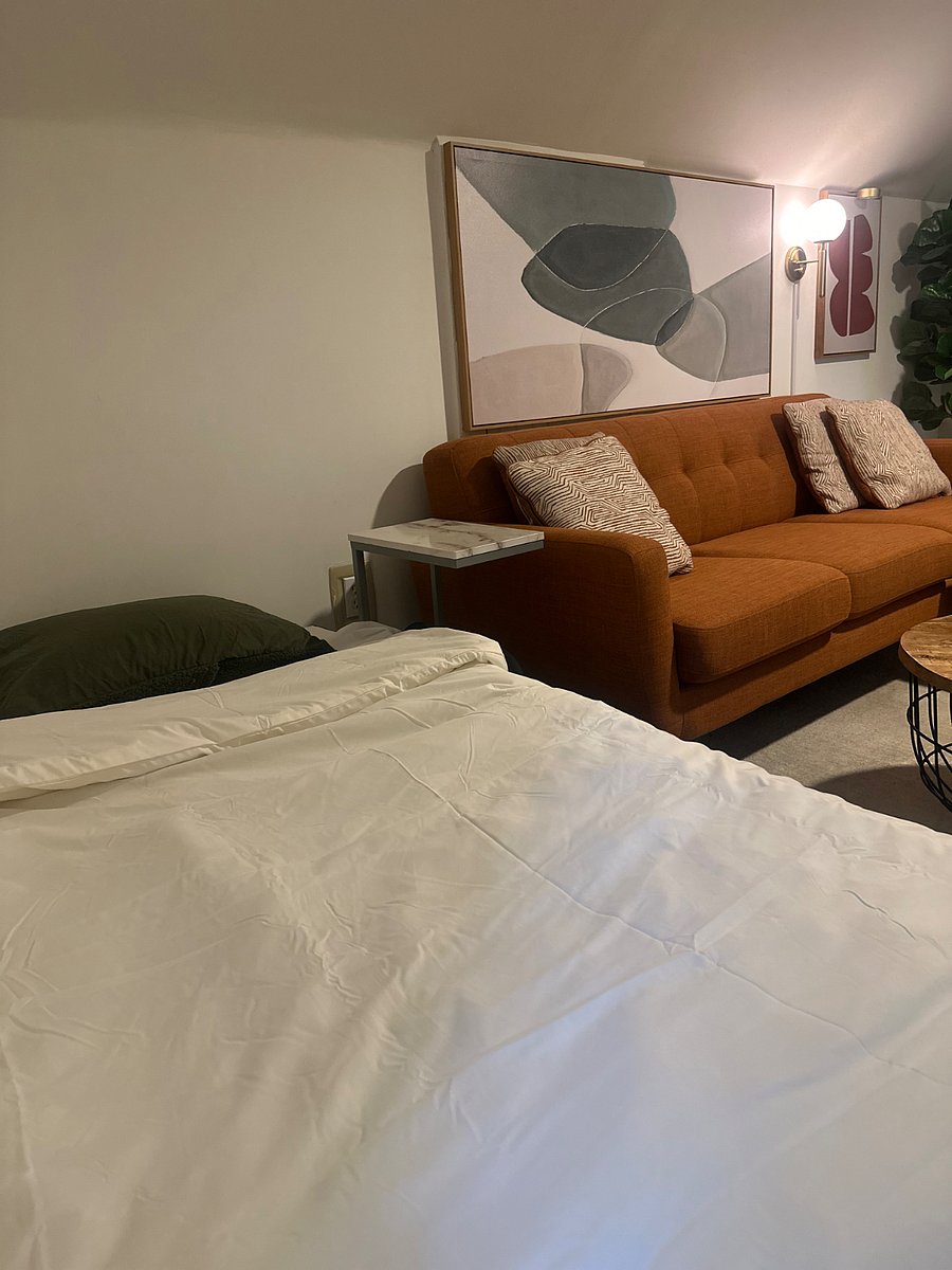 Optional additional twin bed