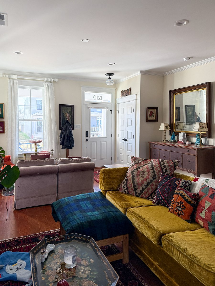 View of entry and reading nook from living area