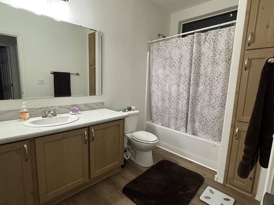 Main bathroom