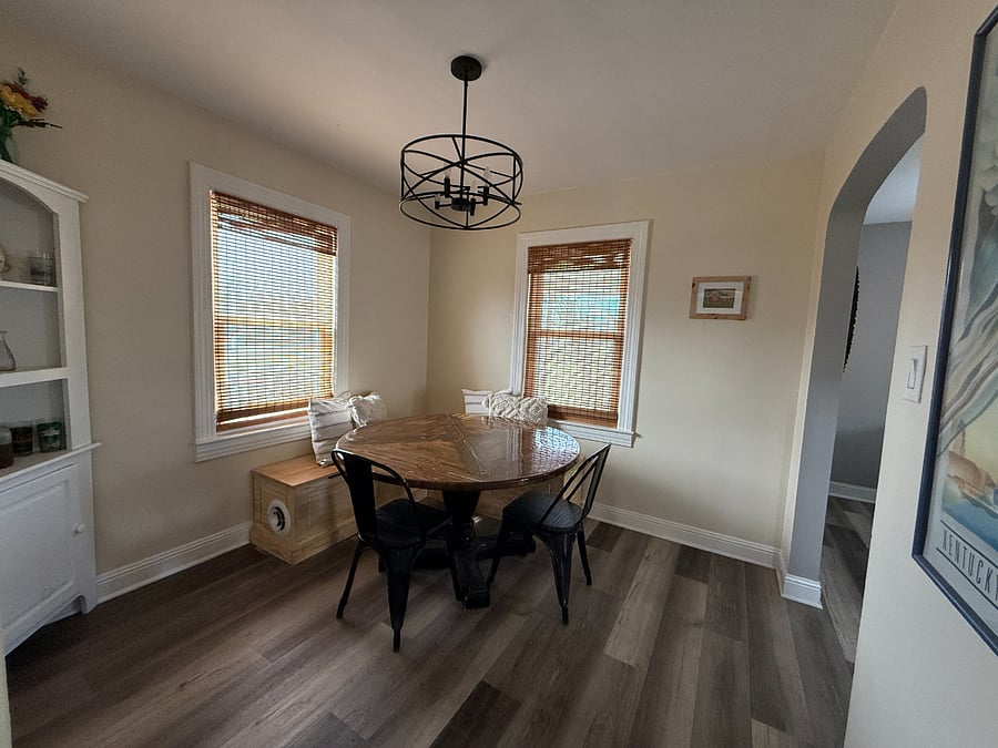 Dining room, view from the kitchen.