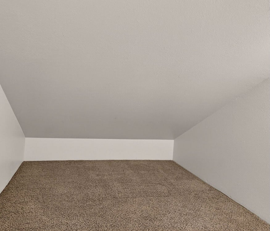 2nd floor partial bedroom/office