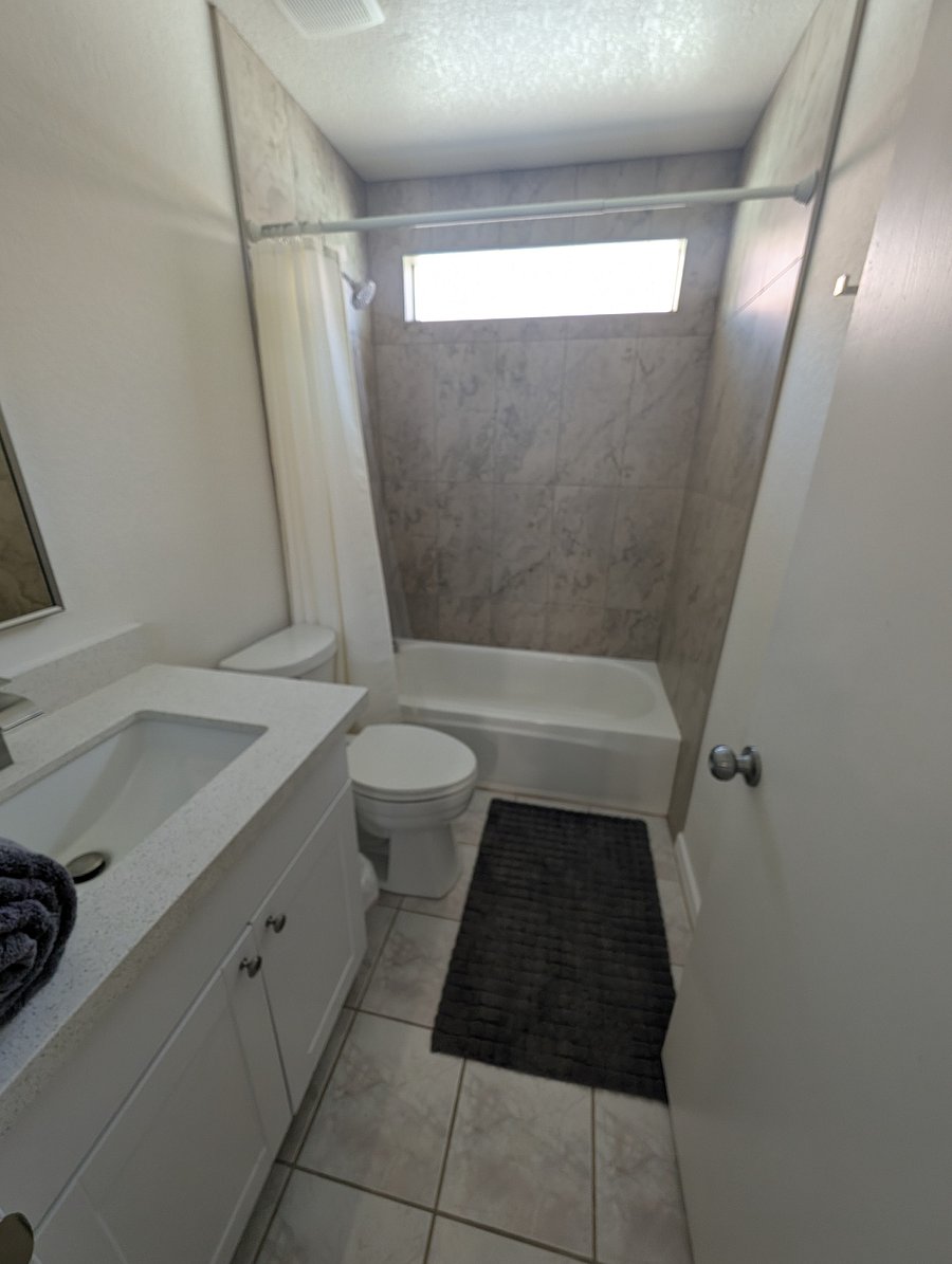 Guest bathroom.