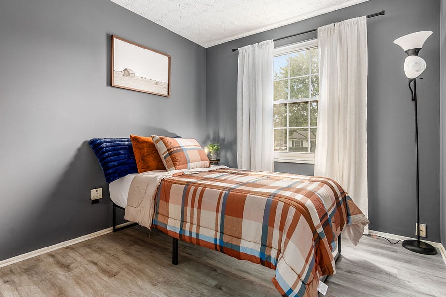 Bedroom 2 w/ Full Bed