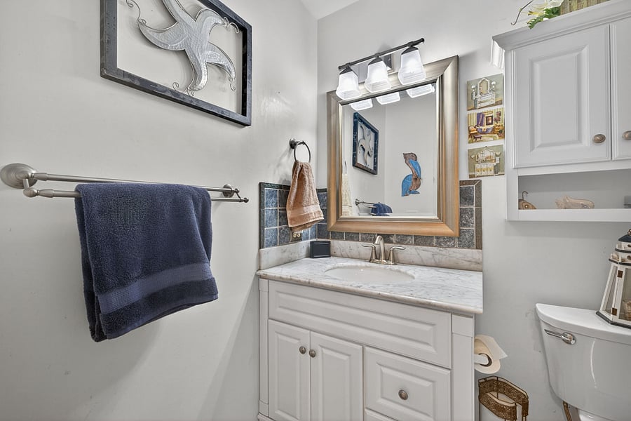 Upstairs bathroom 