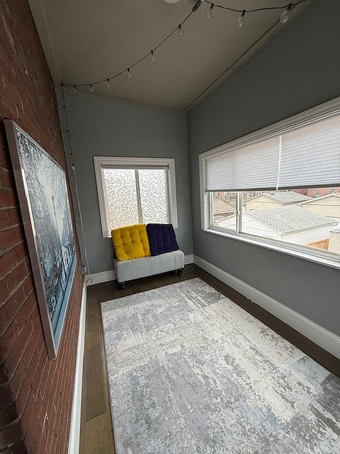 Sun room, access only through main bedroom