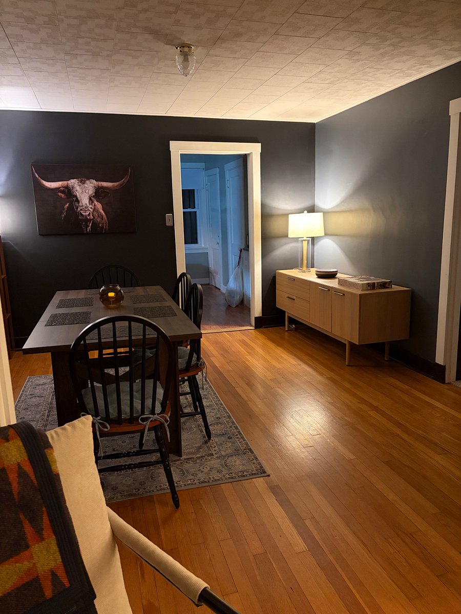 Dining room.