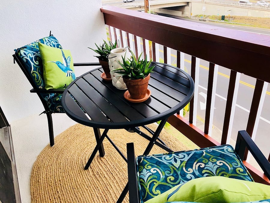 let us assist you by not only providing a place to stay but info/access to local tours, activities, dining & entertainment! Our FB page and IG Chimera Luxe Accommodations a great way to learn about Honolulu before you arrive.