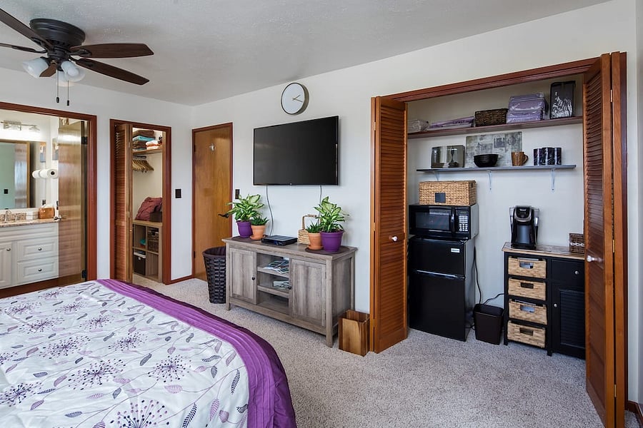 Kitchenette and 50 SMART TV.