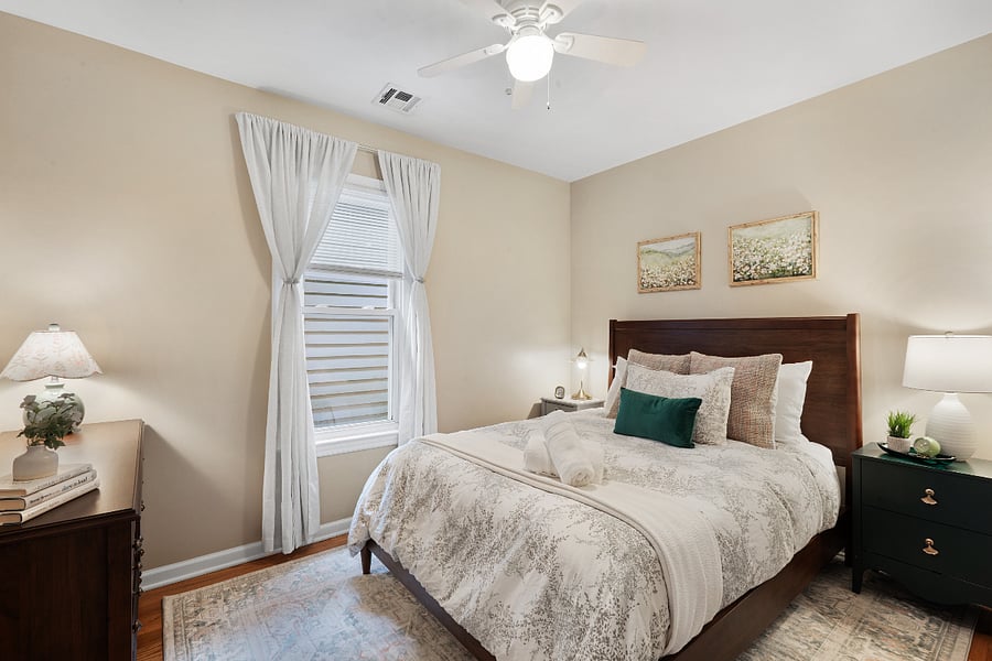 2nd Bedroom w/Queen Beds & Two Bedside Tables