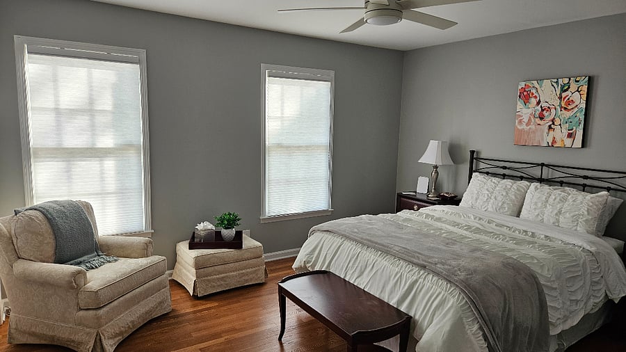 Bedroom 2 (Queen)