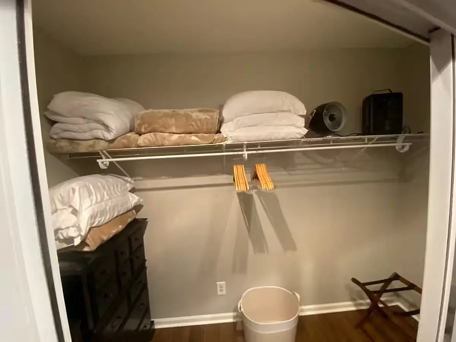 Inside the Bunkbed room is extra storage in the large walk-in closet
2 large wooden dressers and extra storage above and wide hanging closerack
Includes both floor heater and fan, children's pack-n-play, and extra queen topper mattress pad (for use in the living room if you put the modular sofa pieces together such that they form a queen-sized bed shape)