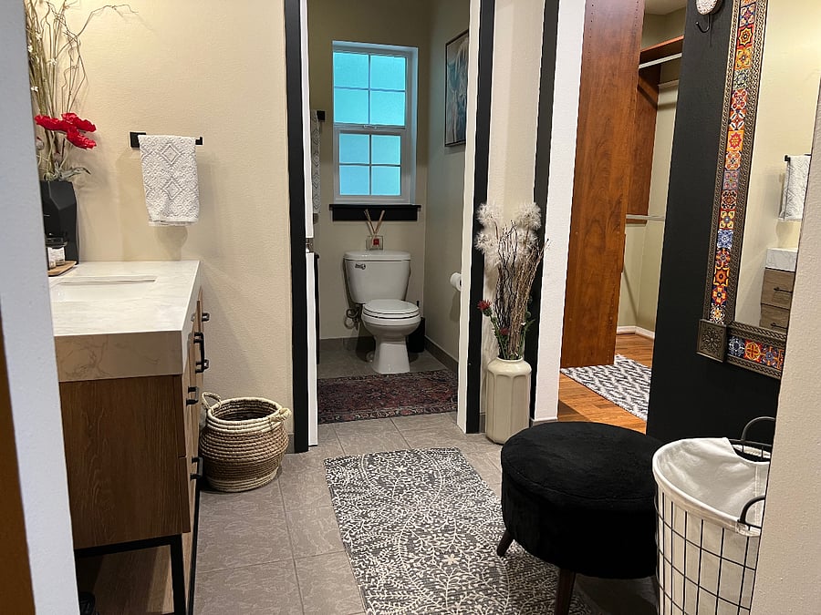 en-suite bathroom