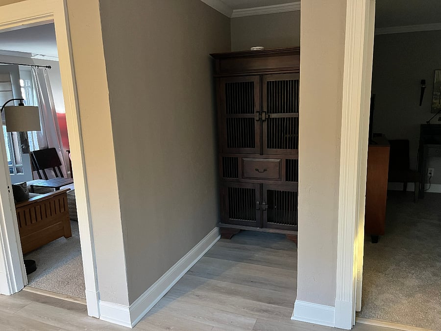 Storage alcove