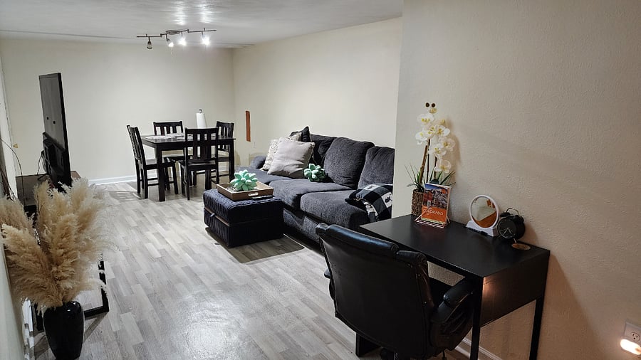 Entrance view of pvt living room 