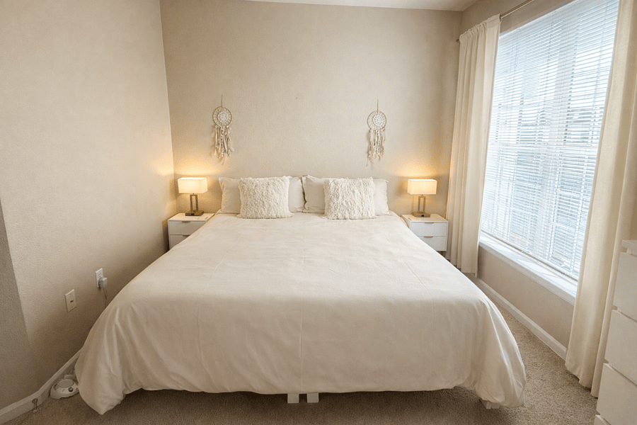 Downstairs bedroom with king bed that can also be 2 twin beds (feel free to switch the beds in the bedrooms!)