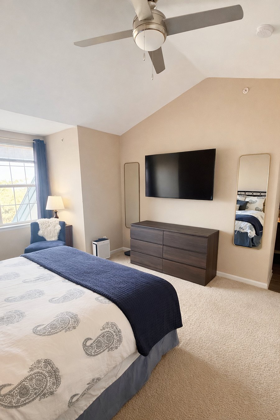 Master bedroom 