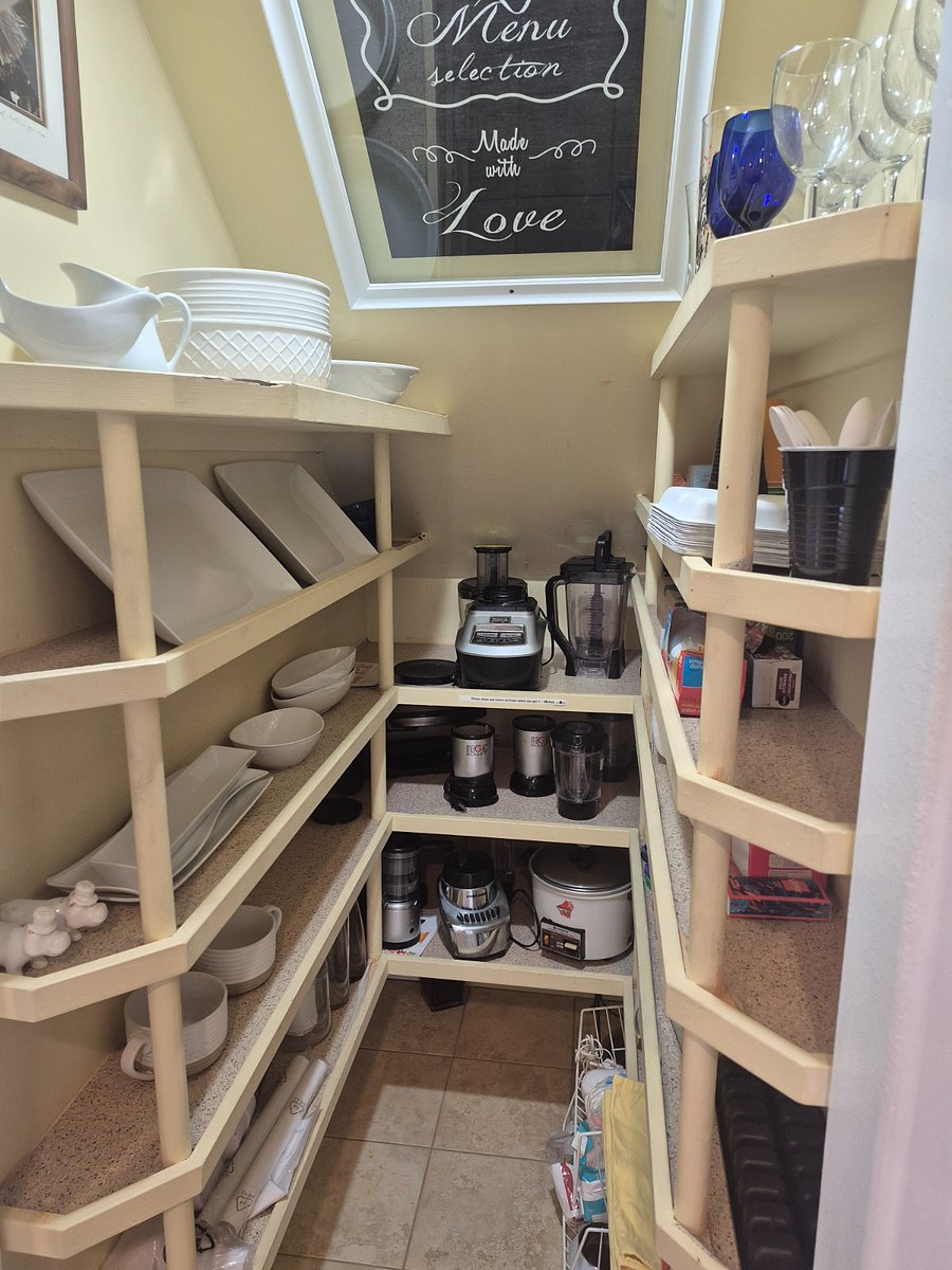 Pantry extra servings dishes, juicer, blender, crockpot
