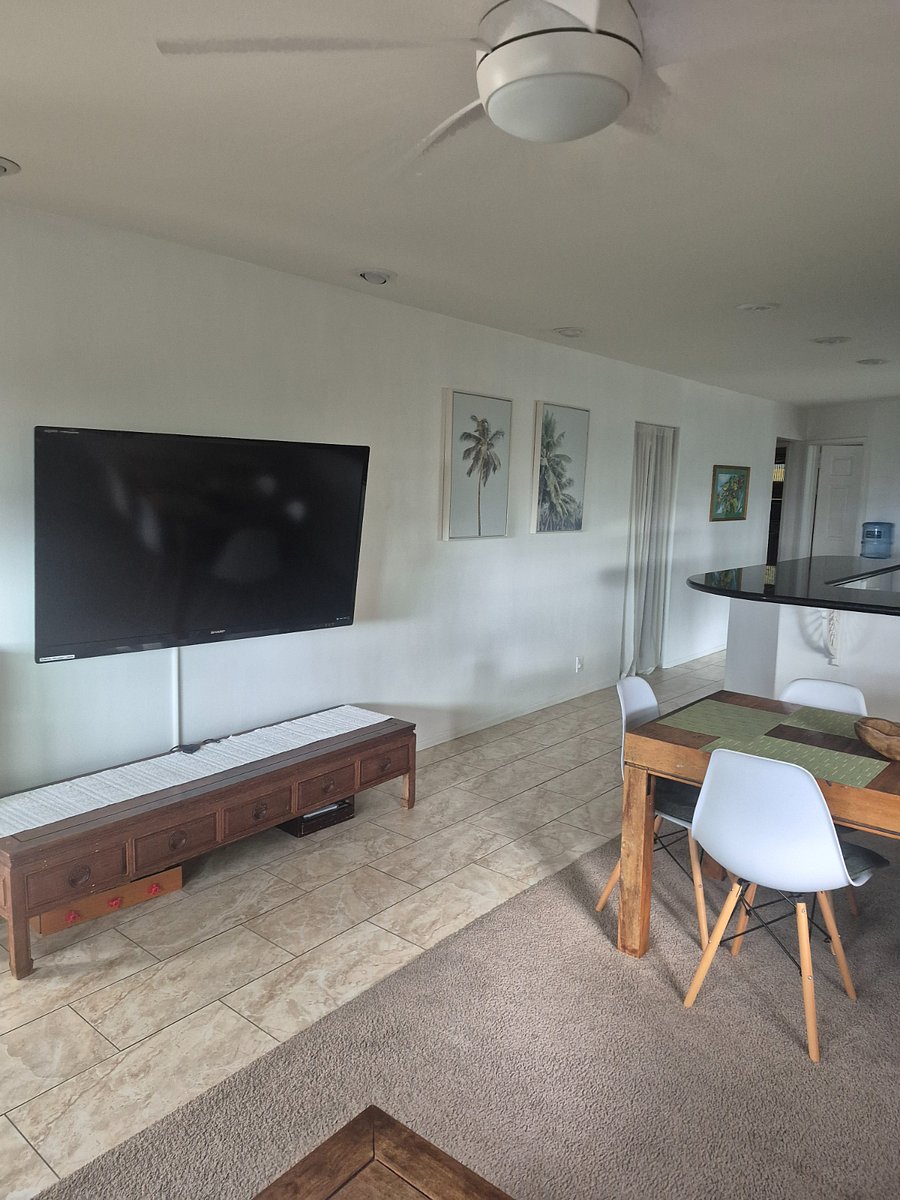 Living room. Smart tv