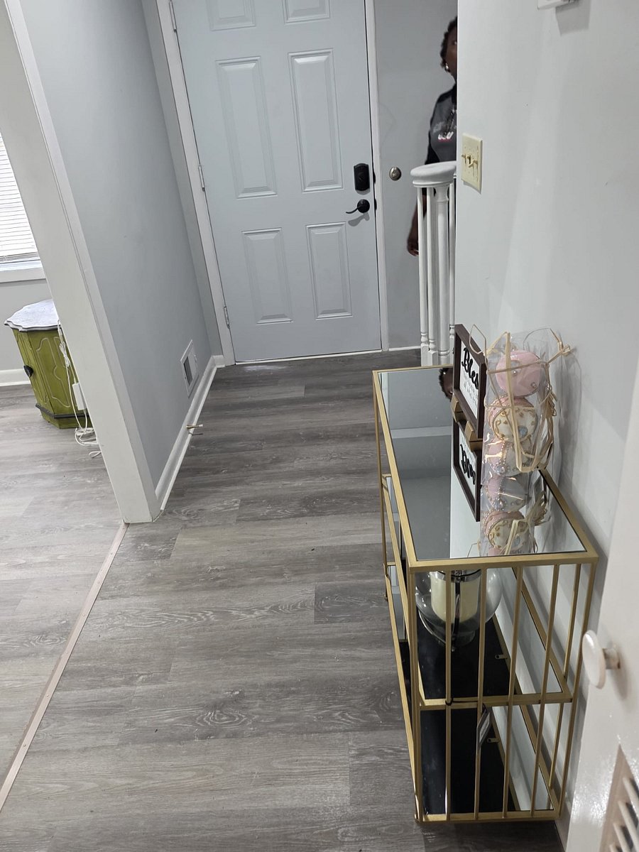Main entry with large master bedroom with its own private bathroom 
